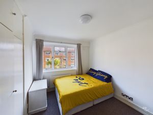 bed 2 - click for photo gallery